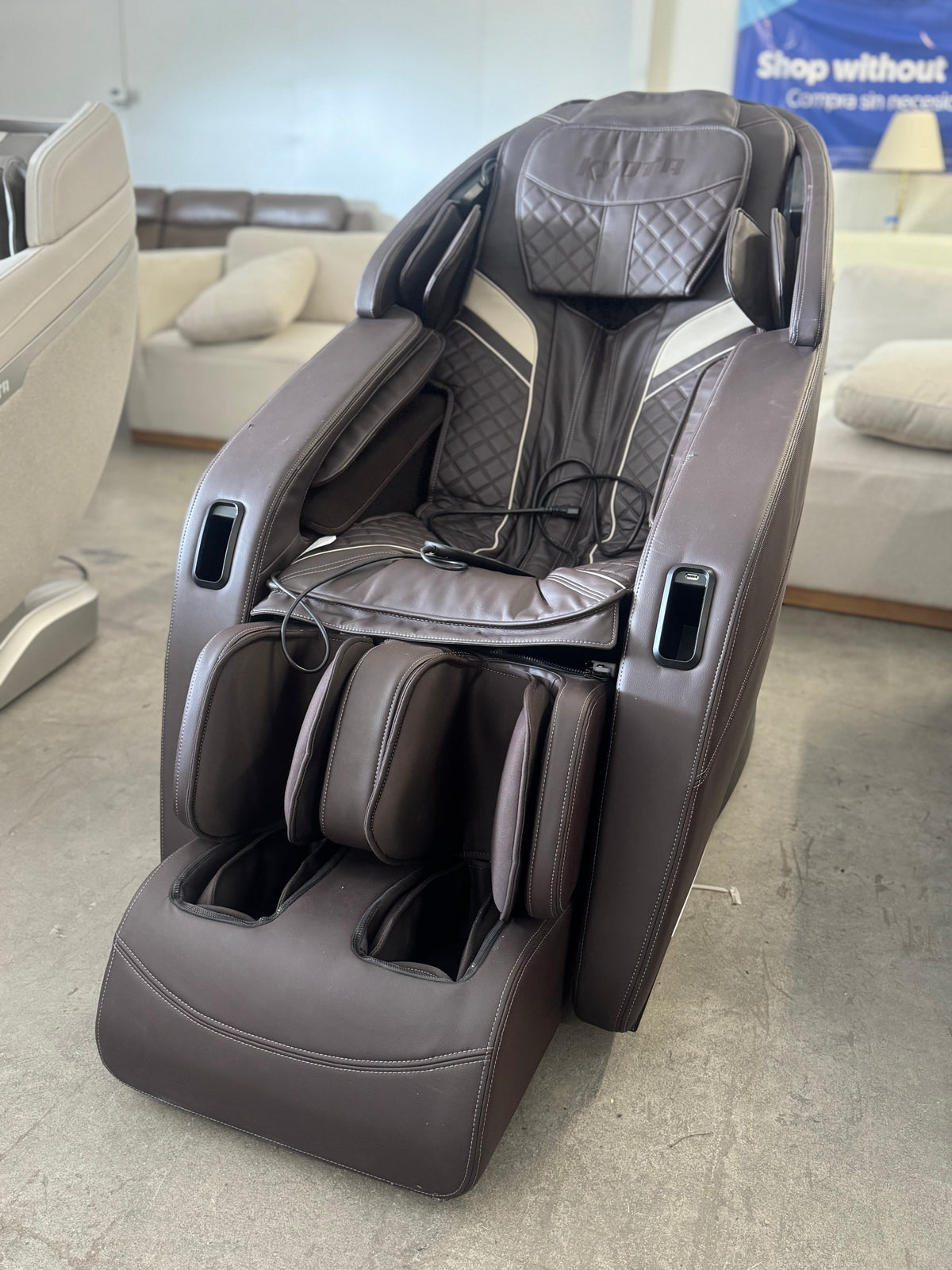 Kyota Yugana M780 4D Zero Gravity Massage Chair