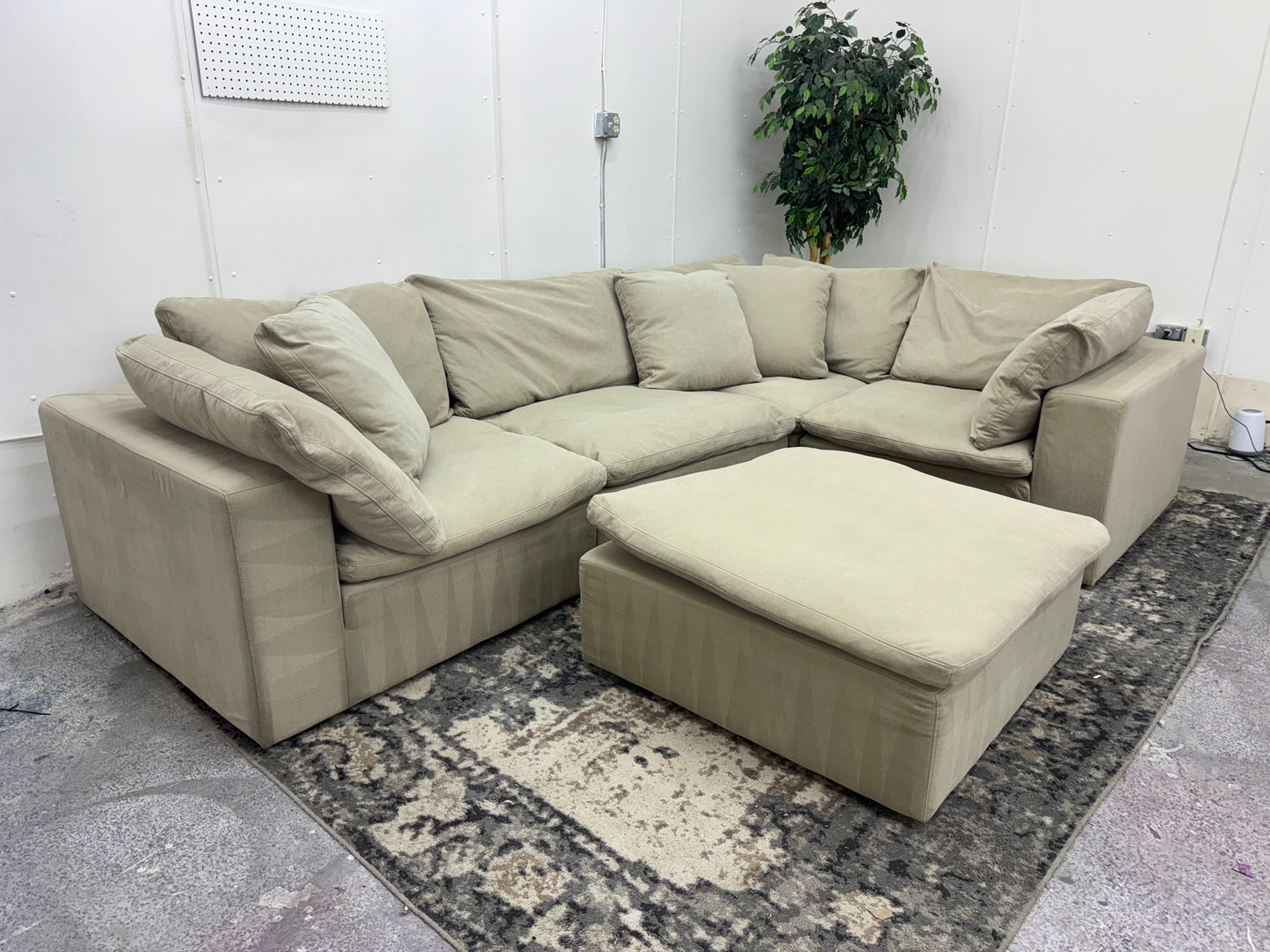 LIKE NEW 5-Piece Modular Beige Cloud Sofa