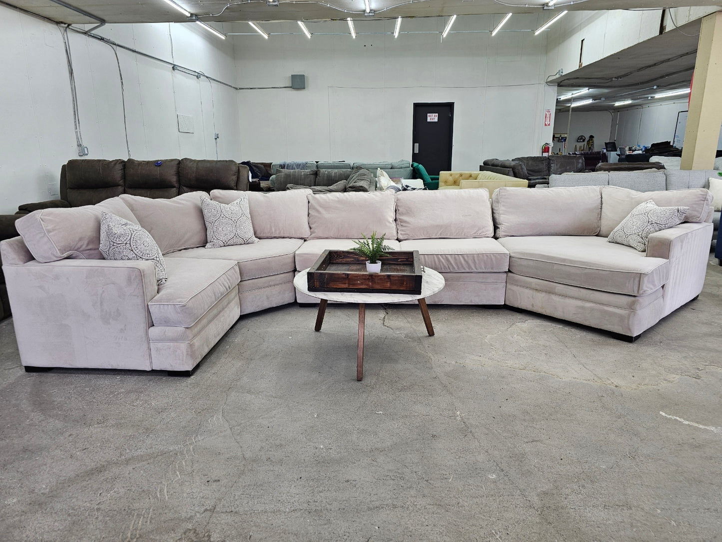 GIGANTIC Beautiful Cream Sectional Couch with Cuddler