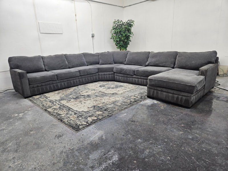 Absolute Monster Gray U Shape Sectional