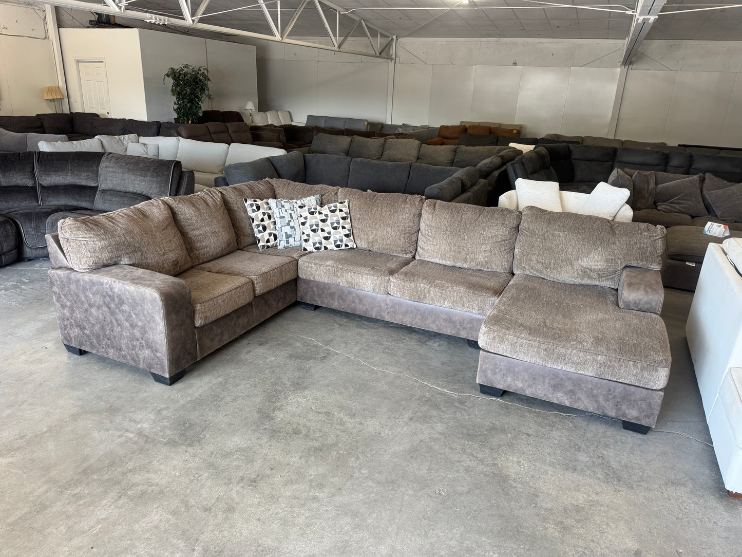 Plush Brown Two-Tone U-Shaped Sectional