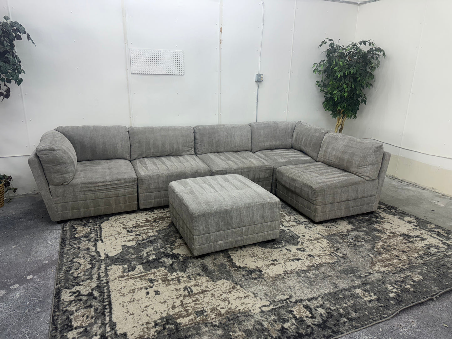 Light Gray 6 Piece Modular Sectional Couch