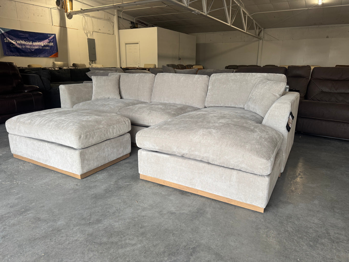 Beige Mid Century Modern L Shape Sectional w/ Reversible Chaise and Ottoman