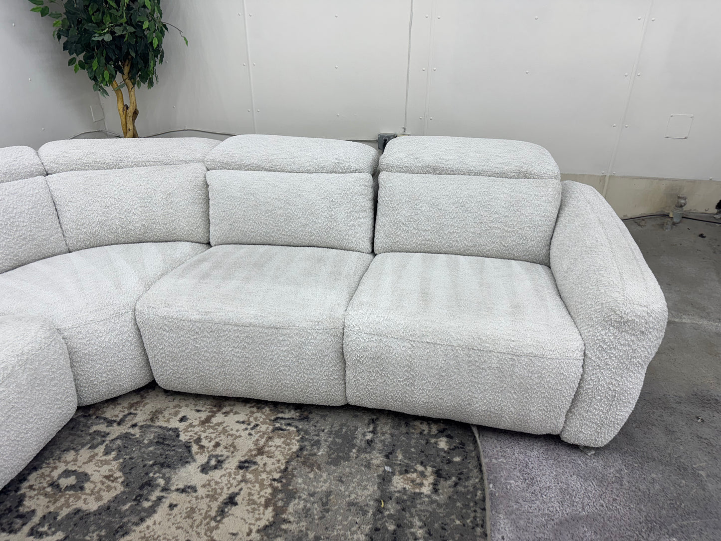 LIKE NEW Plush White 6-Piece Modular Reclining Sectional Sofa