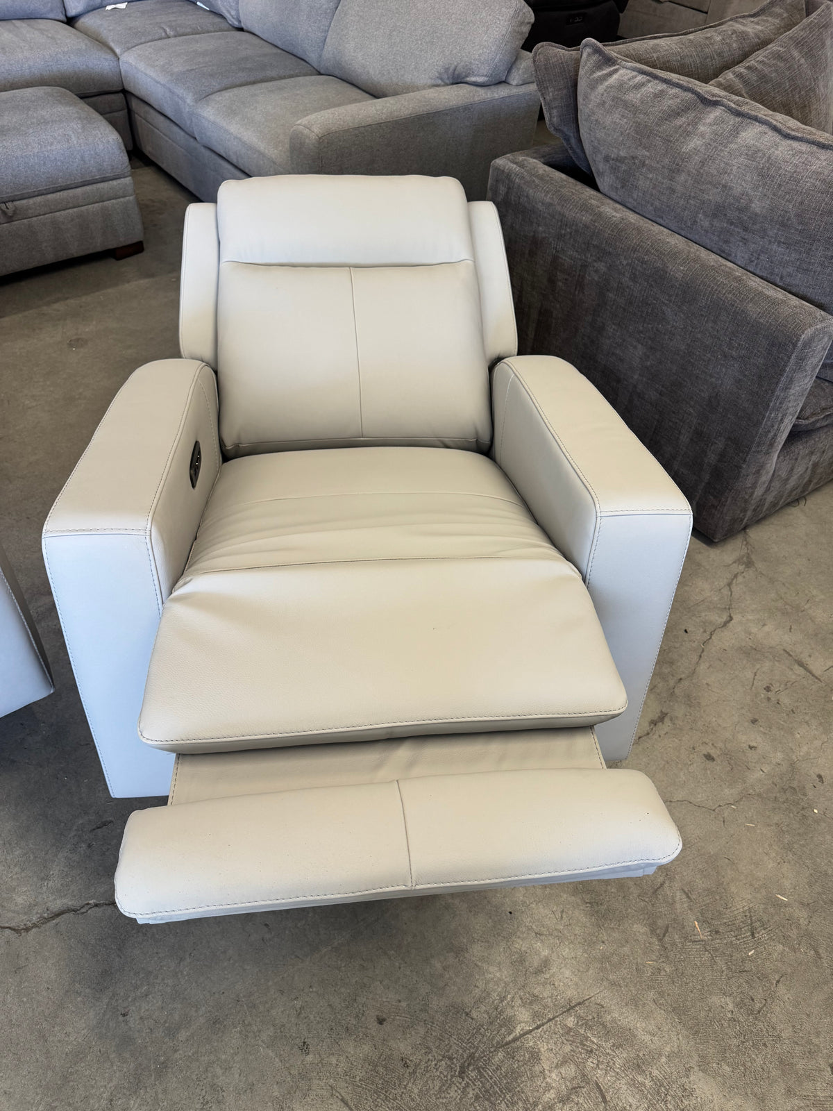 Simon Li Wren Leather Power Reclining Sofa & Zero Gravity Recliner