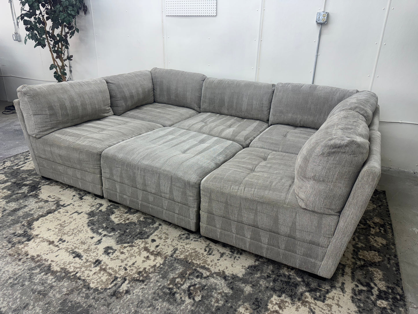 Light Gray 6 Piece Modular Sectional Couch