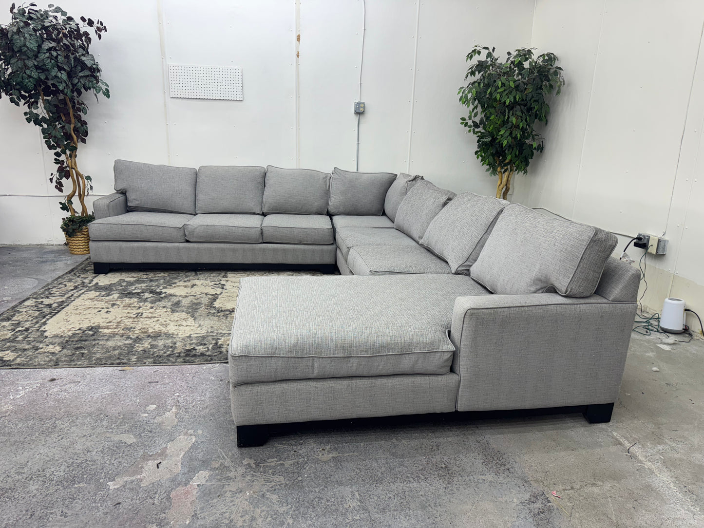 Huge Gray U Shape Sectional Sofa with Chaise Lounge