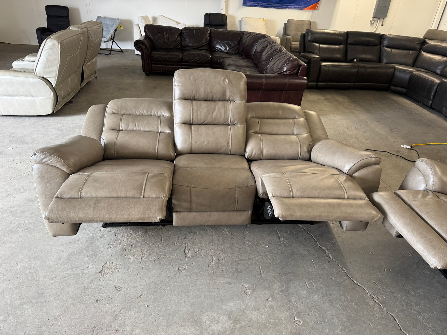 Brand New 4 Piece Leather Reclining Set (2 Sofas, 2 Armchairs)