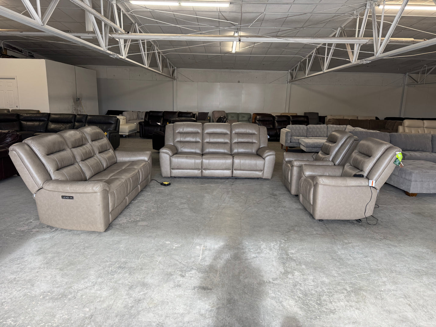 Brand New 4 Piece Leather Reclining Set (2 Sofas, 2 Armchairs)