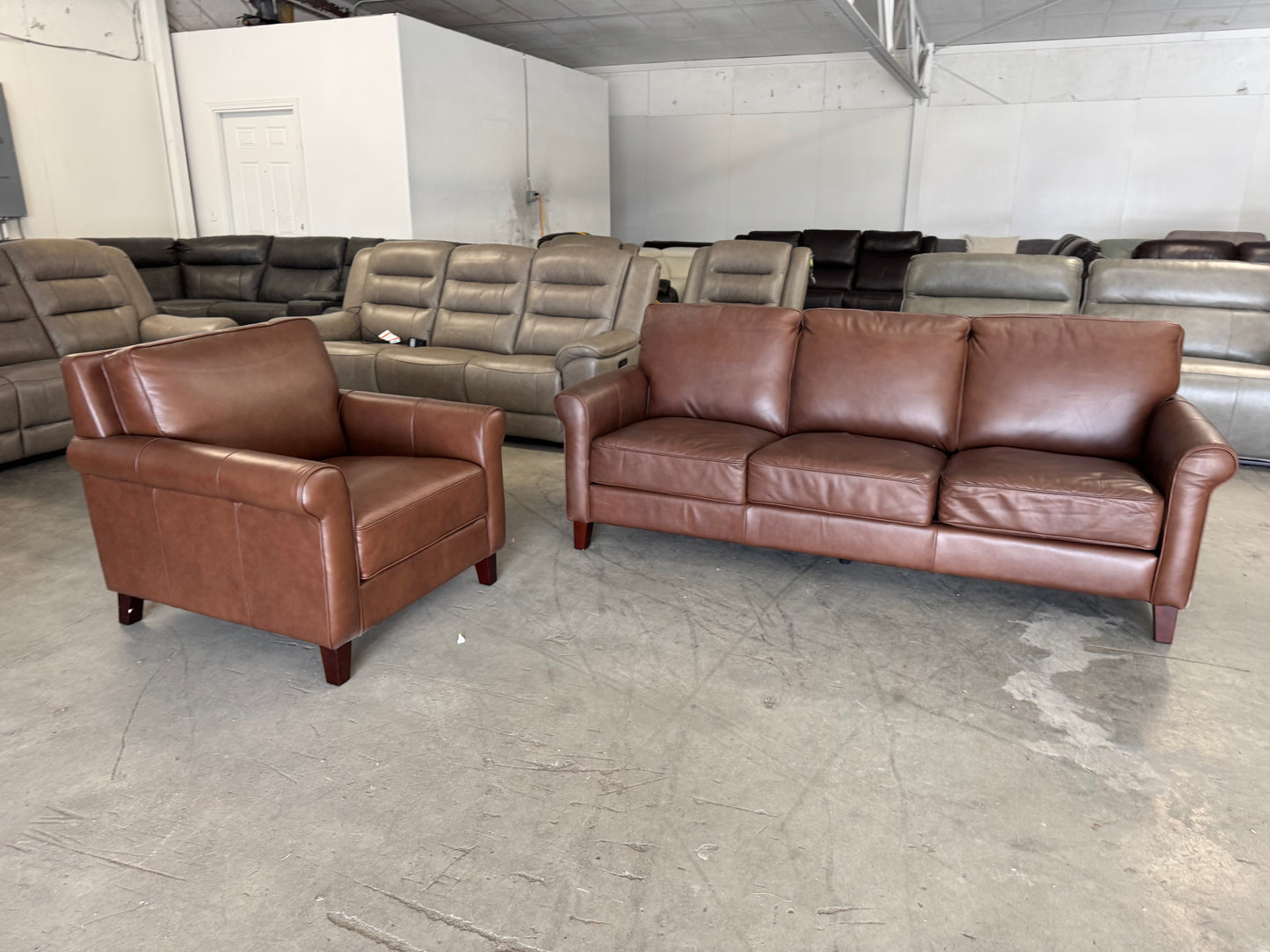 Like New Larsen 2-Piece Top Grain Leather Set