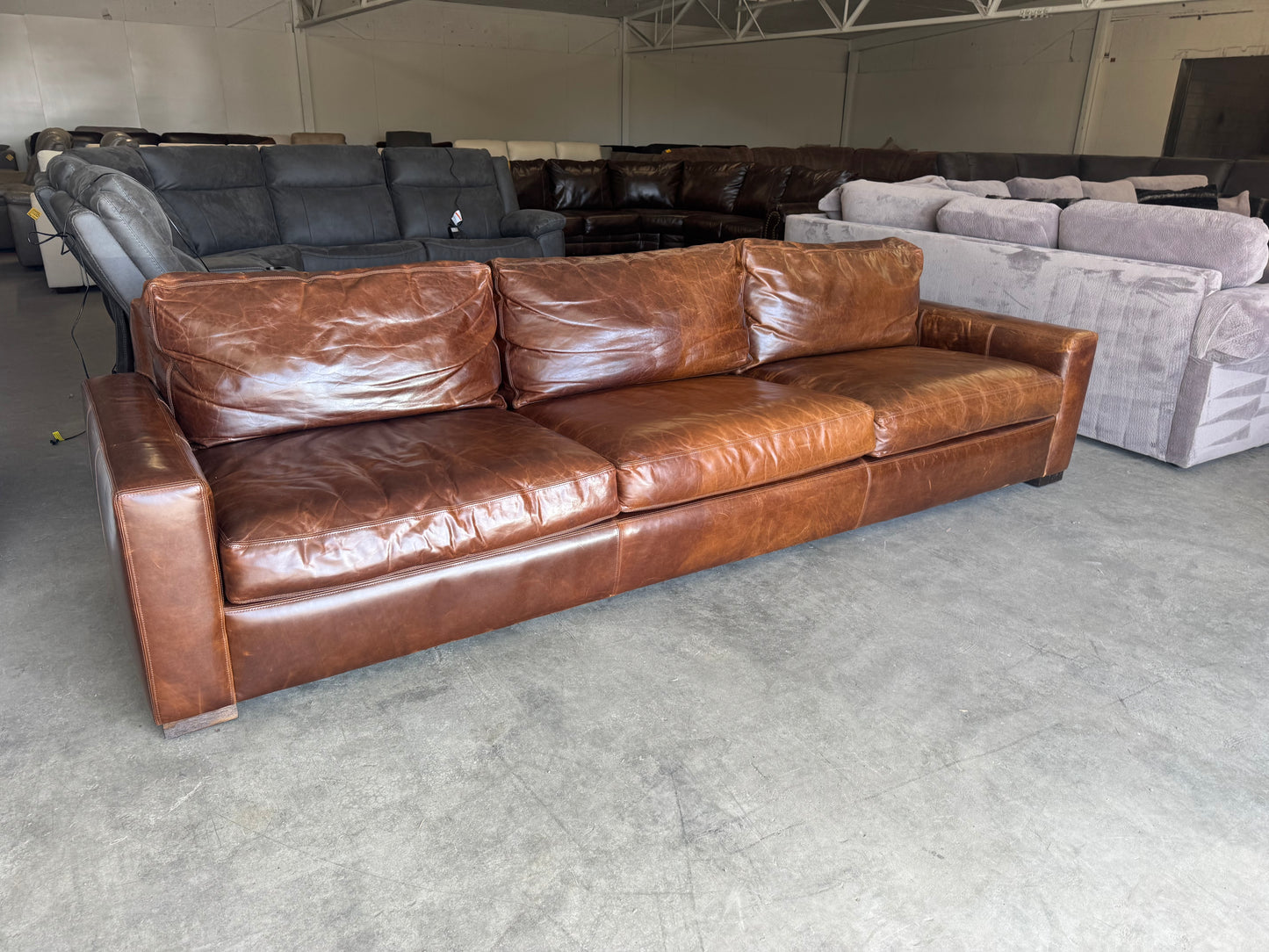 Restoration Hardware Leather Couch – RH Maxwell 3-Cushion Leather Sofa