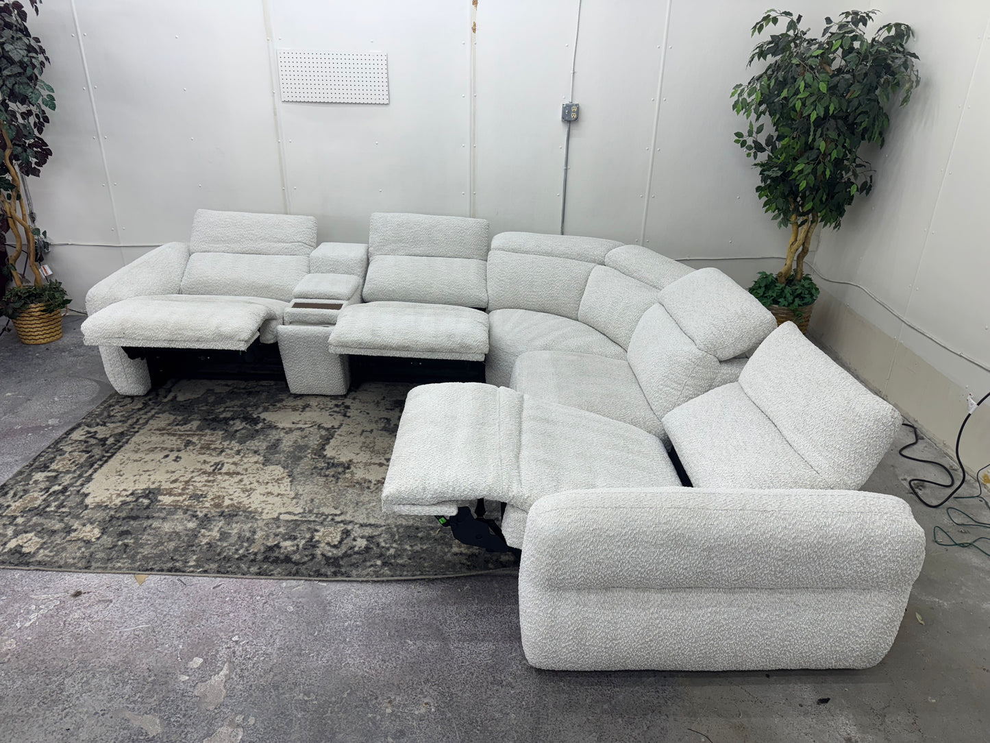 LIKE NEW Plush White 6-Piece Modular Reclining Sectional Sofa